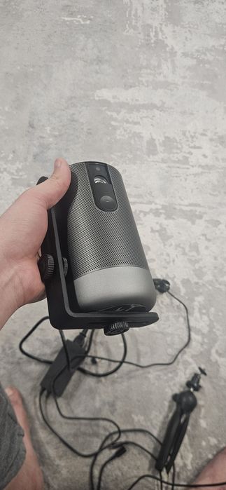 Портативный проектор с аккумулятором