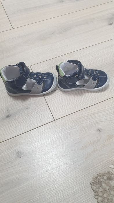 Sandale ortopedice Hokide , din piele naturala. Noi. Marimea 19.