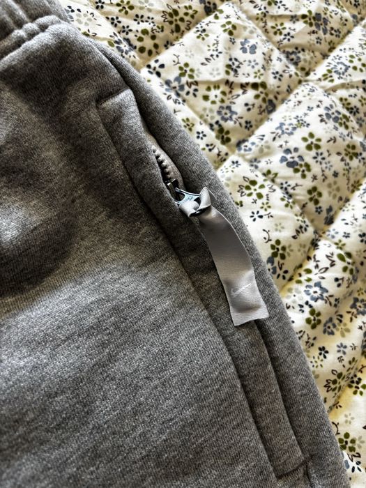 Продавам-Анцунг Nike Solo Swoosh