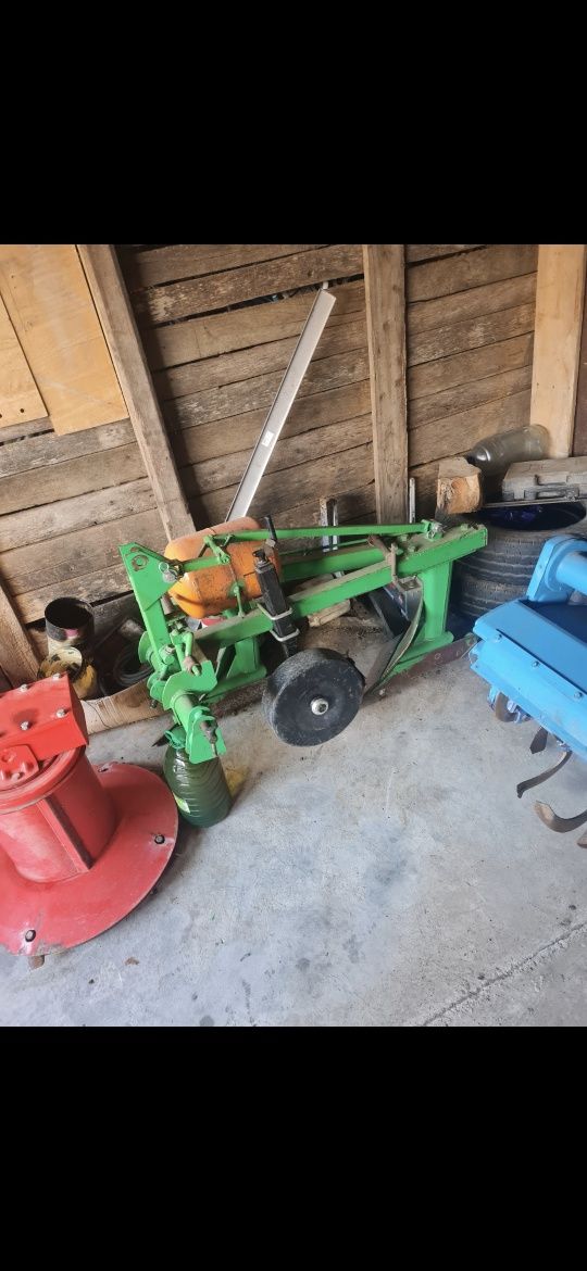 Vând toate utilajele la acest preț urgent