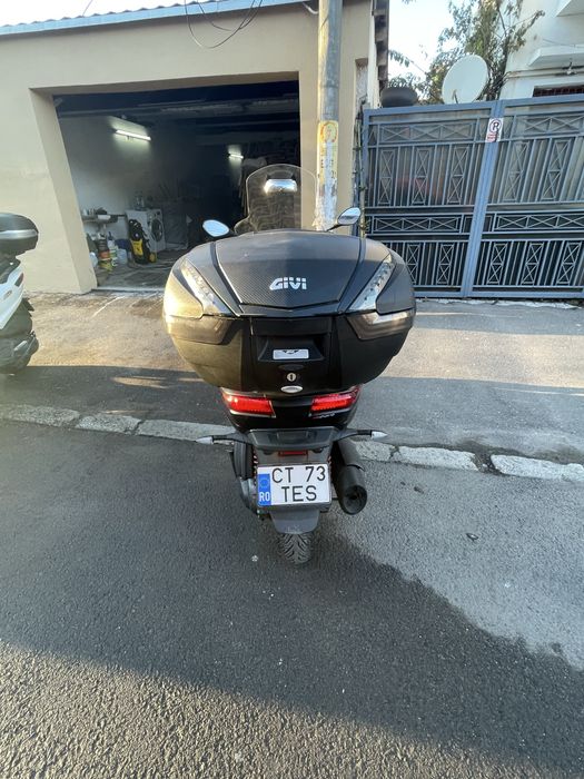 De vanzare Piaggio MP3 350