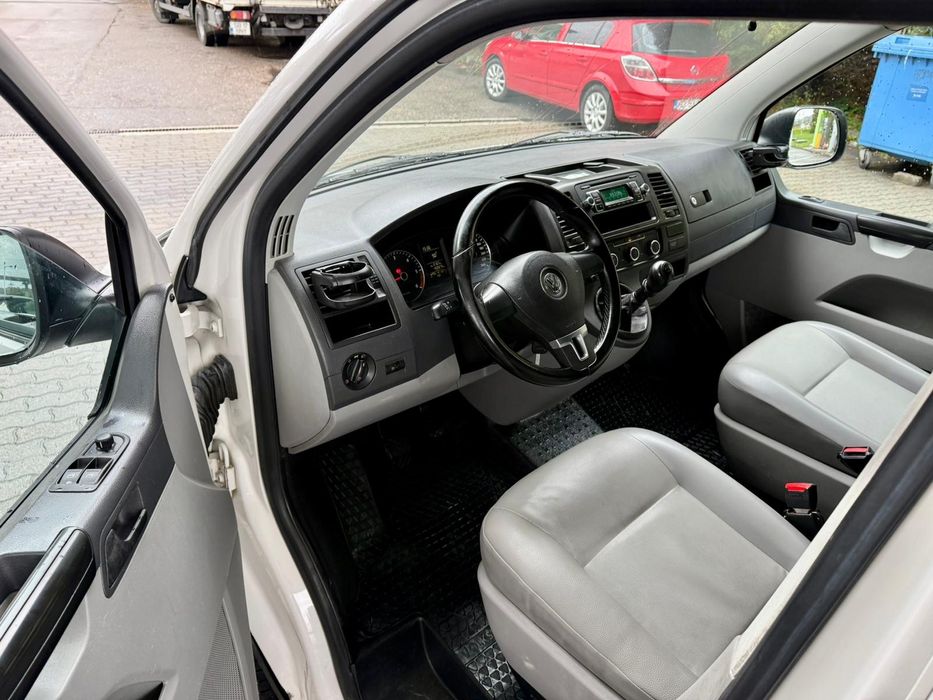 Volkswagen T6 ~ Long ~ 2013 ~ 2.0 Diesel ~ AC