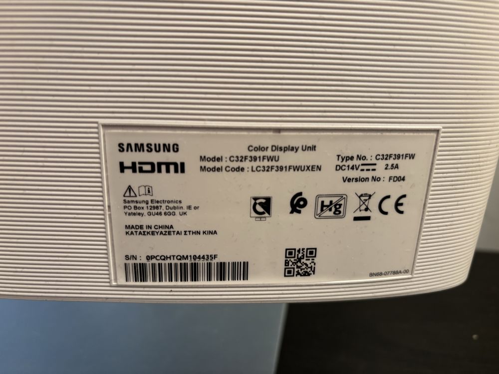 Monitor Samsung alb curbat 32"/80 cm