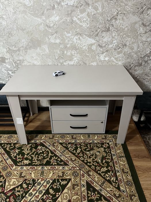 Стол сатылады таза