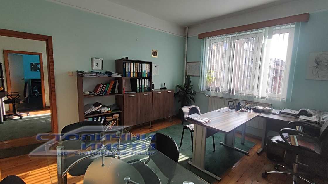 Дава се под наем Офис в София, Център - 120 кв.м за 612 € - Снимка #2