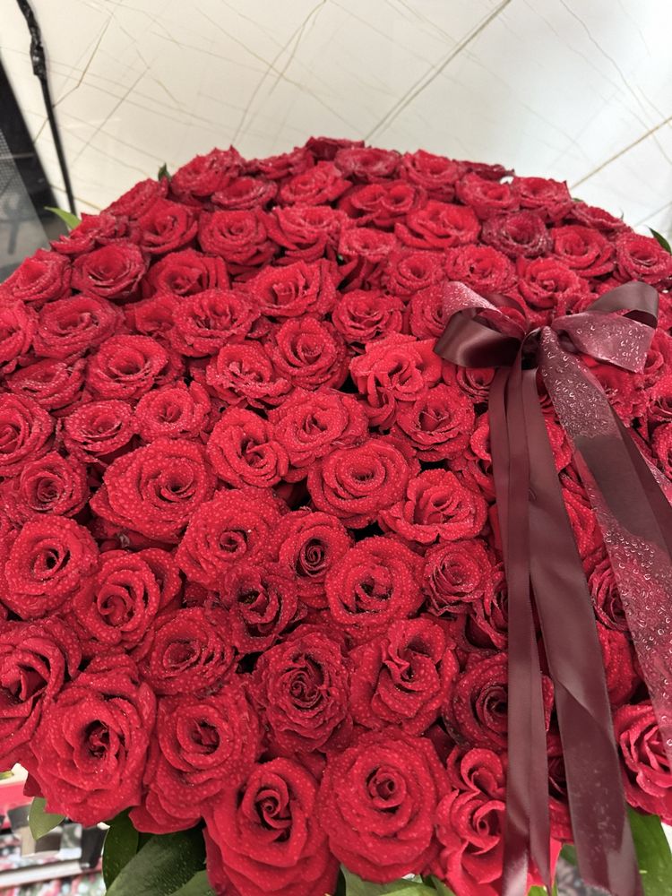 101 роза в коробке отборные свежие