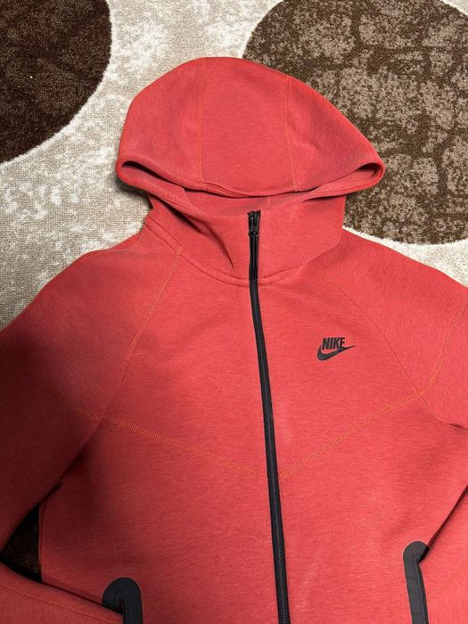 Оригинално мъжко горнище Nike tech XS размер