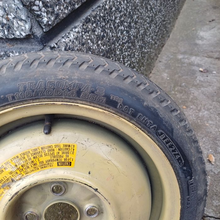 Резервна гума тип патерица