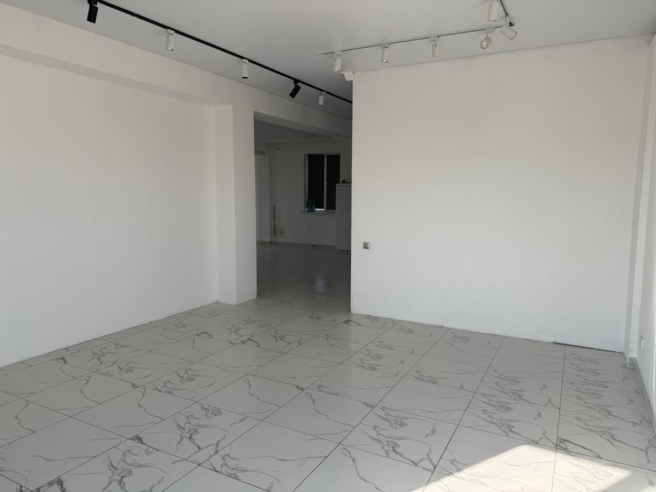 Сдается в аренду второй этаж и цокольный этаж