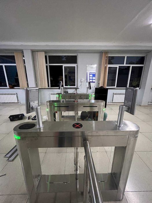 Турникет стеклянный