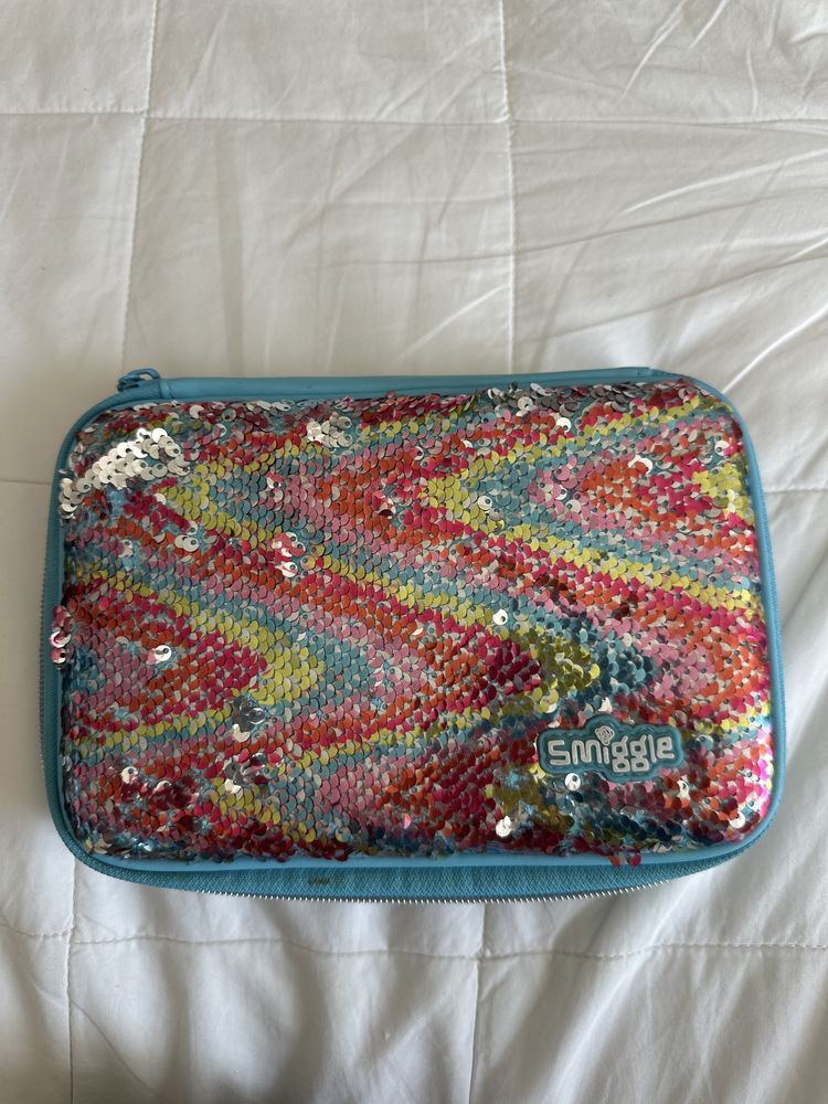 Пенал бренда Smiggle