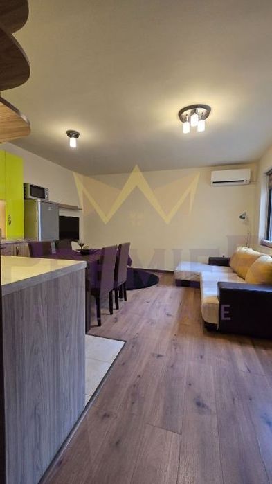 Дава се под наем Двустаен апартамент в Варна, Център - 57 кв.м за 459 € - Снимка #2