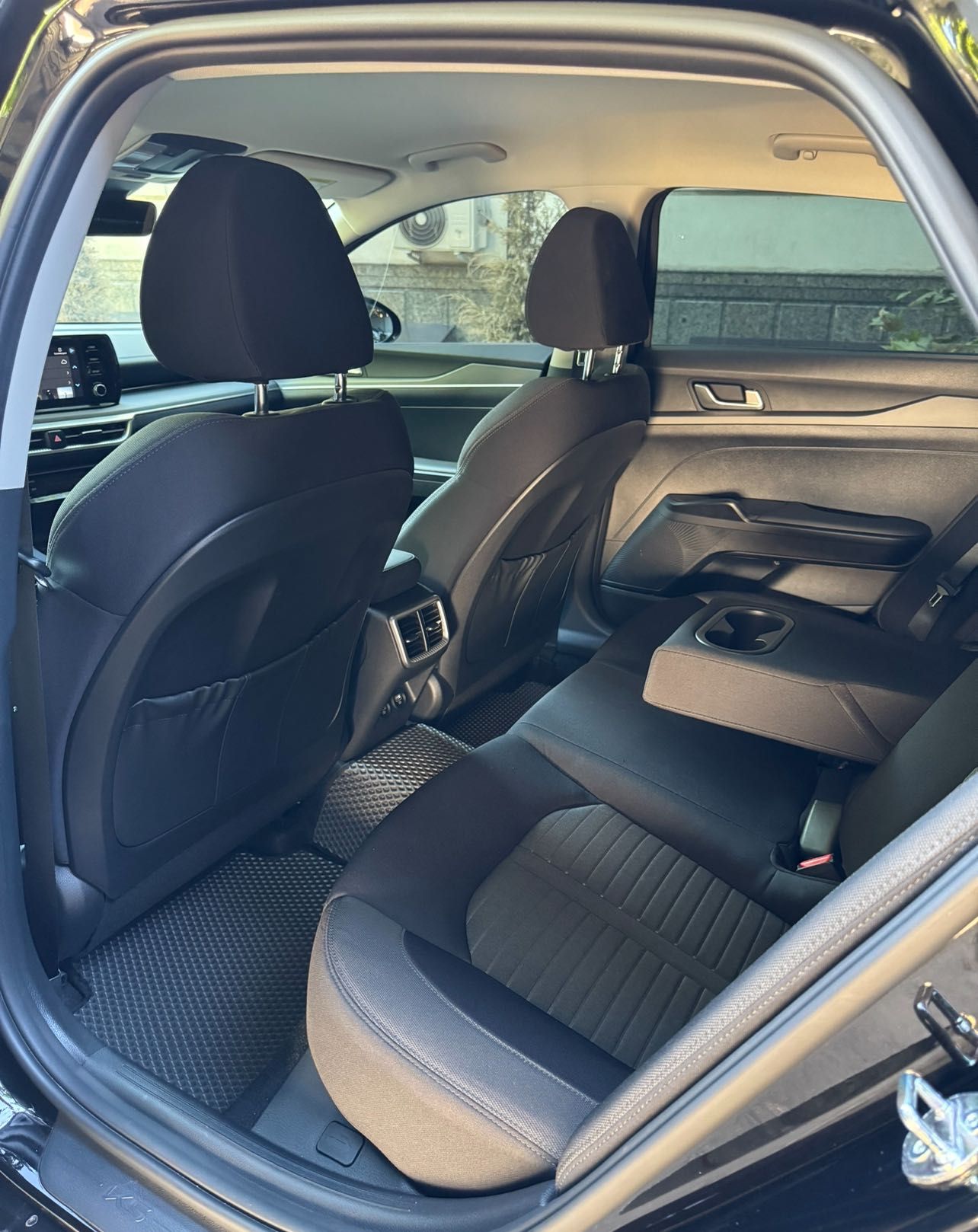 Продам свою KIA K5 comfort special 2.0, 2023/2024 цвет: черный жемчуг.