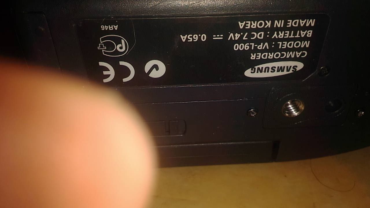 Ретро видеокамера Samsung VP-L900