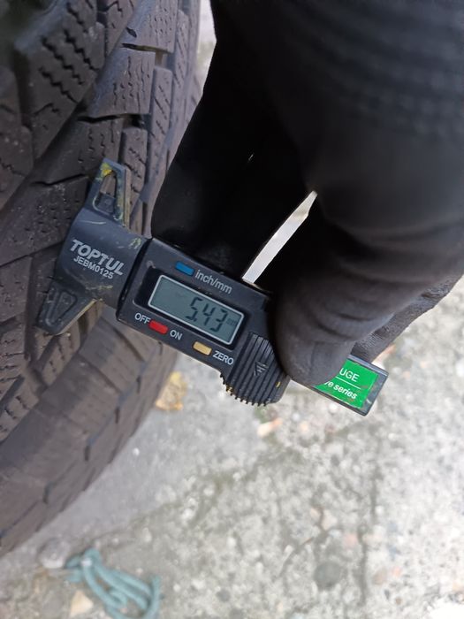 Anvelope MS iarna 235 55 19 continental 2019 5-6mm