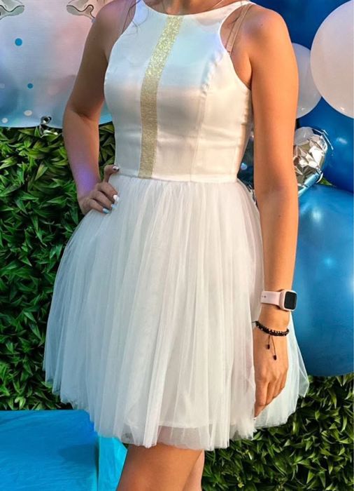 Бяла рокля Junona