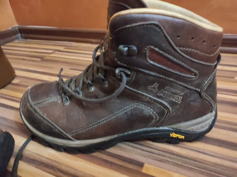 Ghete MEINDL,mărimea 37,5-38