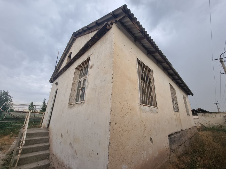 Срочно ховли сотилади