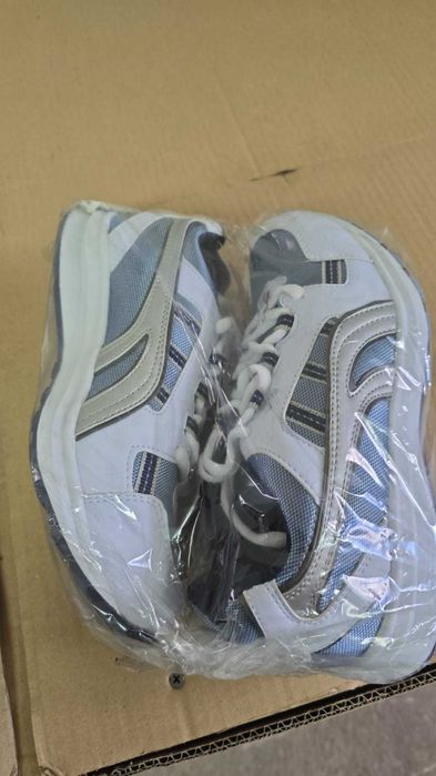 Pantofi sport noi engros import Germania