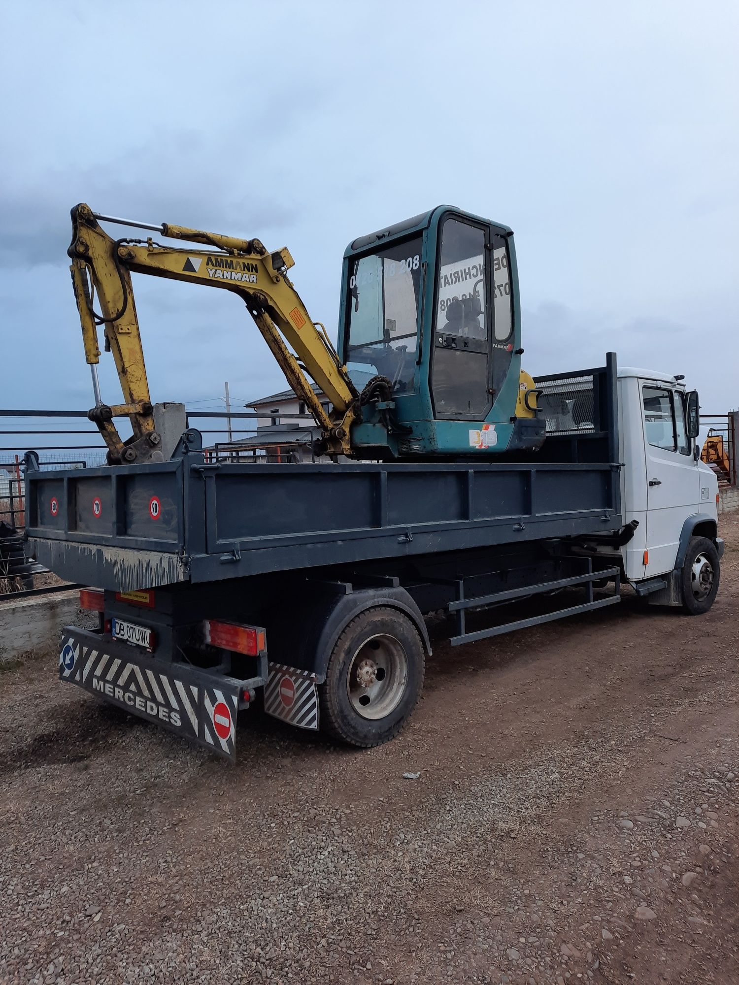 Miniexcavator/picon/moloz/agregate 3m³/ 5m³