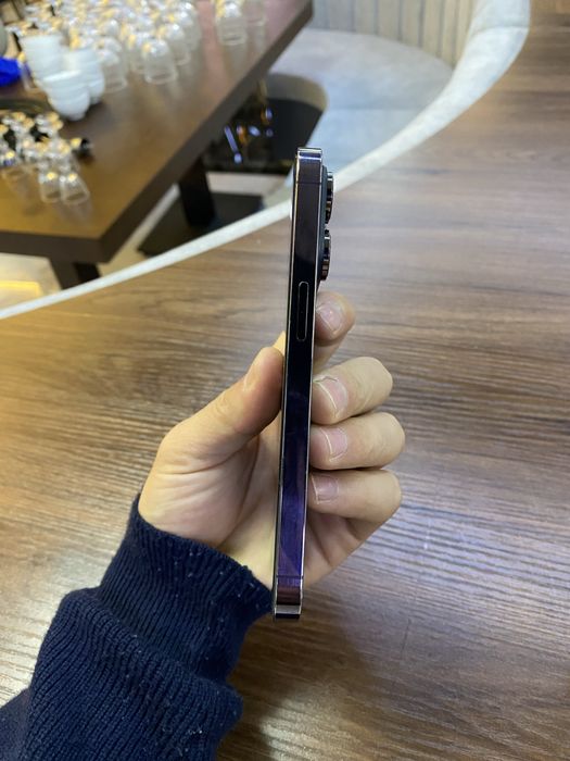 Iphone 14 pro purple