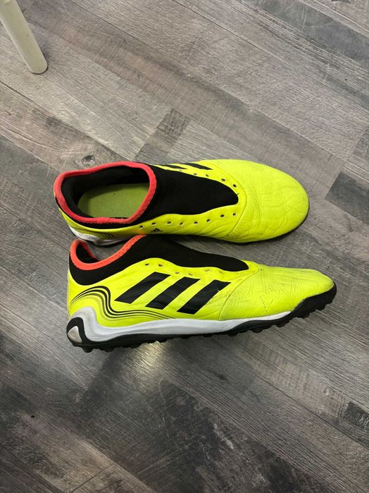 Футболни обувки  - стоножки Adidas Copa