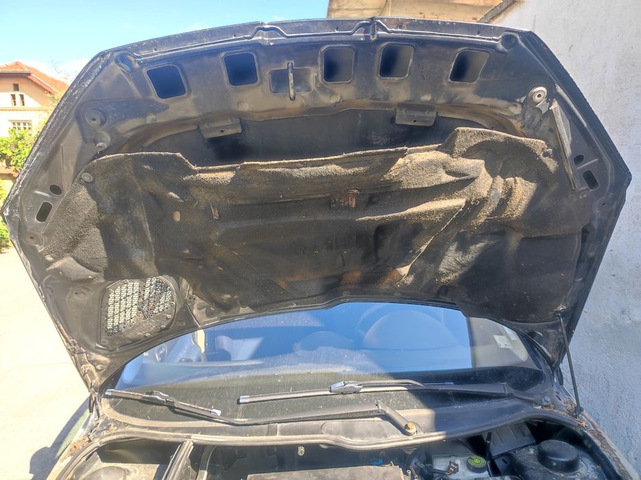 Преден капак за Пежо-206