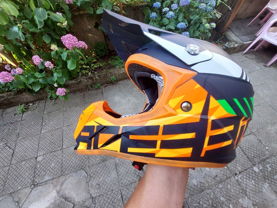 Кросова каска Acerbis L