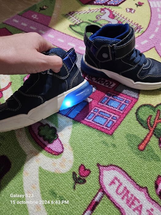 Geox - Pantofi sport cu LED-uri