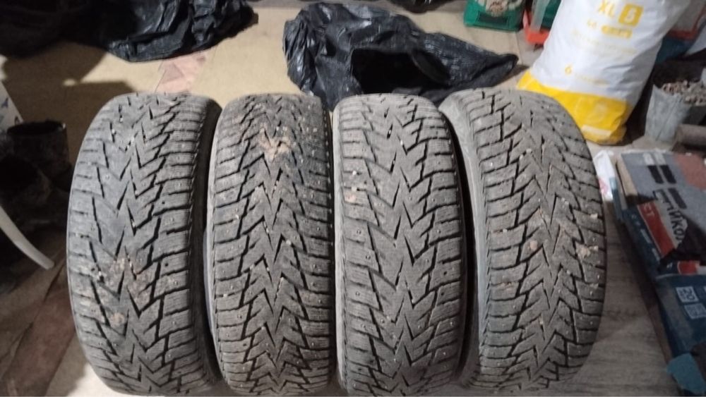 Продам шины 235 55 р18