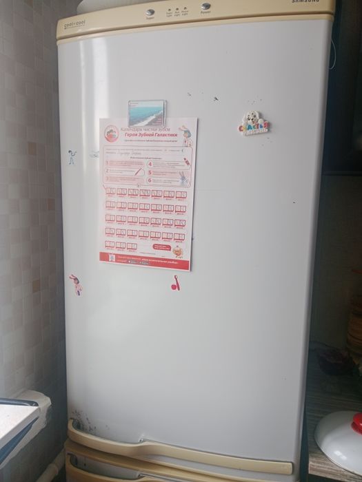 Продам холодильник