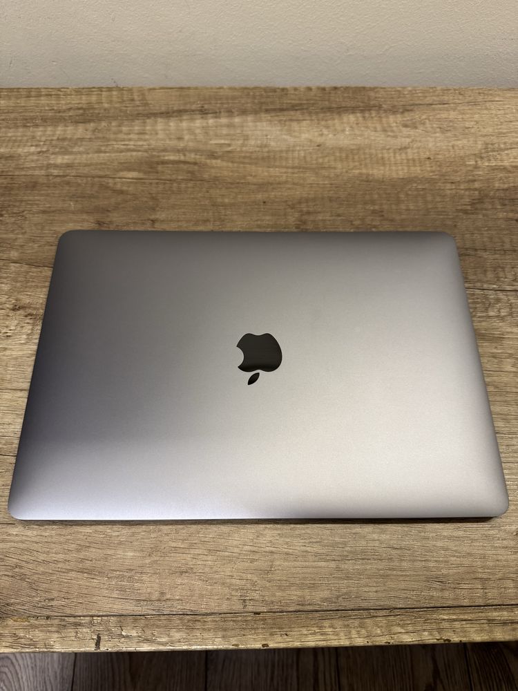 Macbook Air 13’’ 2020 Retina | Intel i3 | 8GB RAM | 256 SSD
