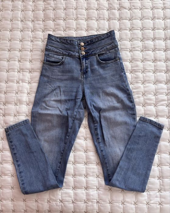 Дамски панталонки и дънки