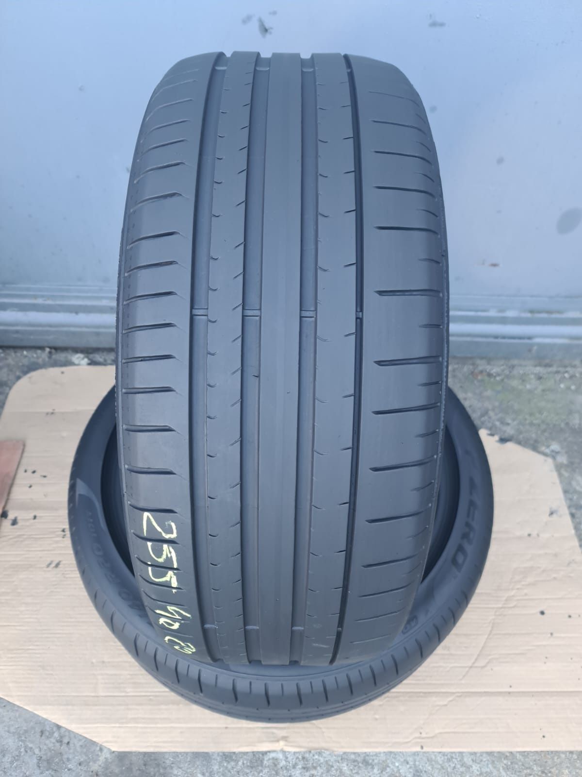 Cauciucuri vară 255/40/20 PIRELLI P Zero