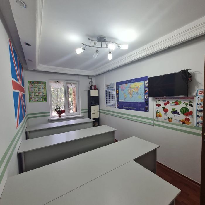 Новые парты на 3 ученика со скамьями