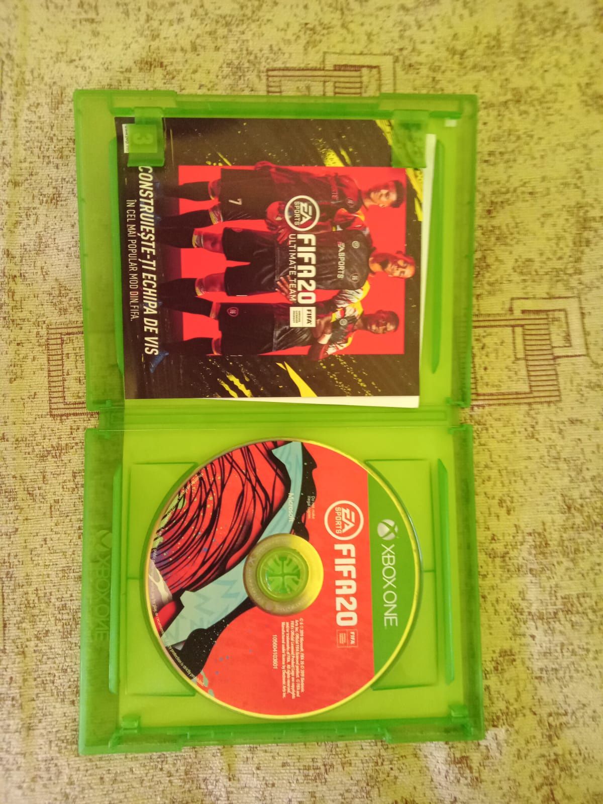 Vând pachet de 4 cd pentru Xbox one an stare foarte buna
