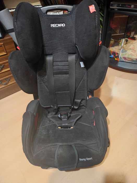 Столче за кола Recaro от 15 до 36 kg