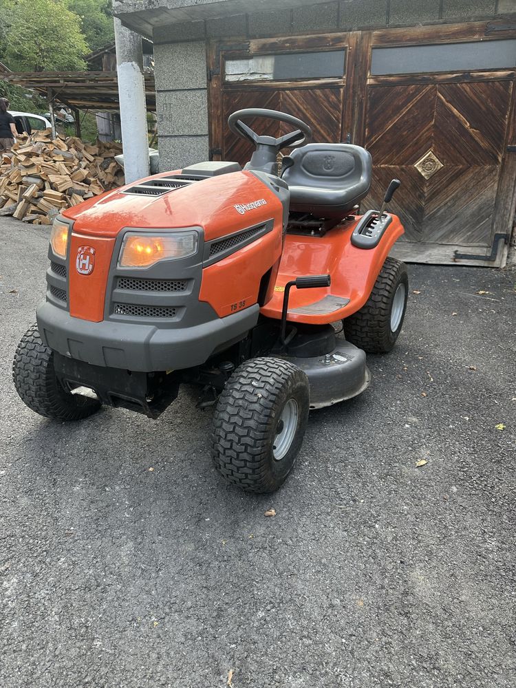 Тракторна косачка Husqvarna TS38