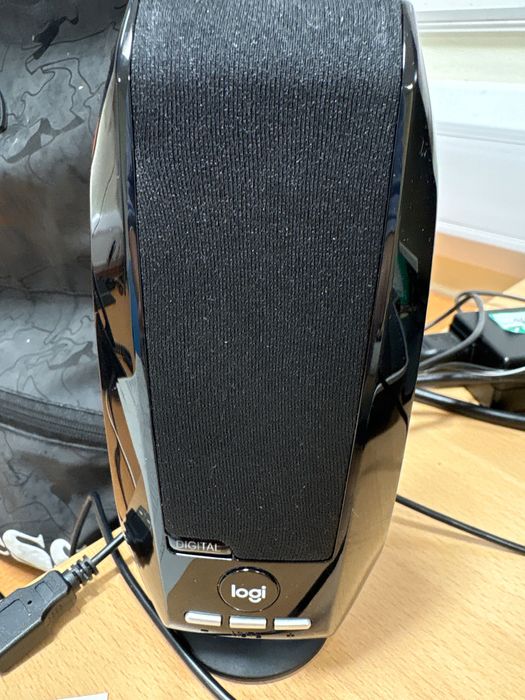 Boxă muzică  o bucata