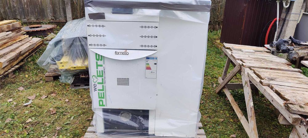 Vând centrala termica peleti Fornello Lidya Compact Prestige 25KW