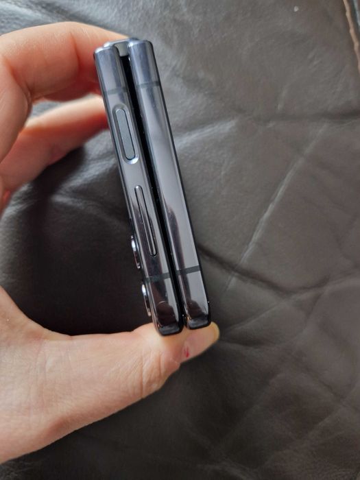 Samsung Galaxy Z flip 4  256GB