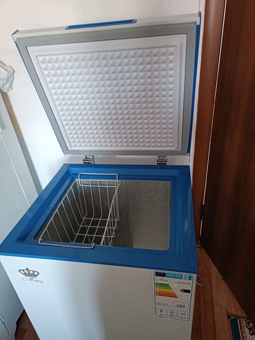 Продам морозильную камеру в связи с переездлм почти новая