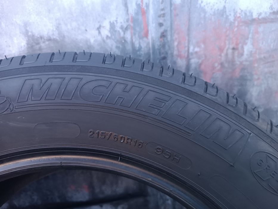 215/60/16 Michelin