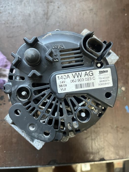 Alternator electromotor  vw Tiguan 2.0 TSI an  2009  cod: 06J903023C
