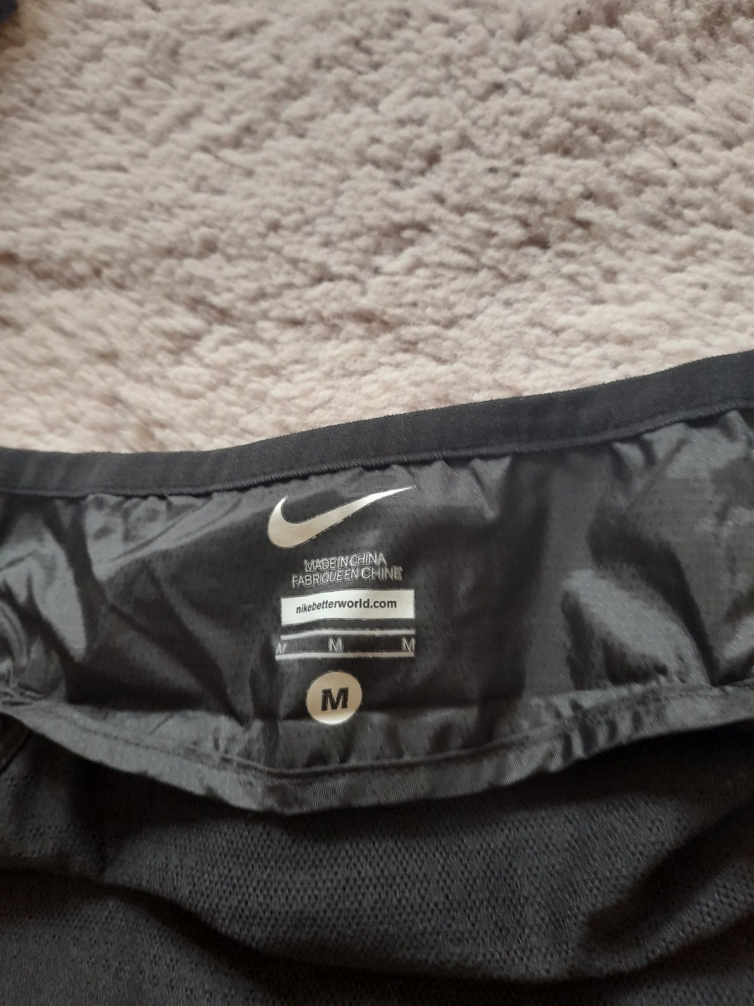 Nike мъжко яке и тениска S- M размер.
