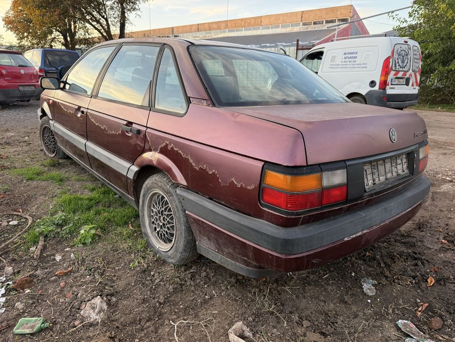 Volkswagen Passat B3 1.8 бензин на части