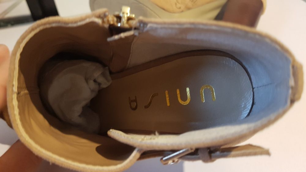 Ghetute/botine piele intoarsa  -UNISA mas.39