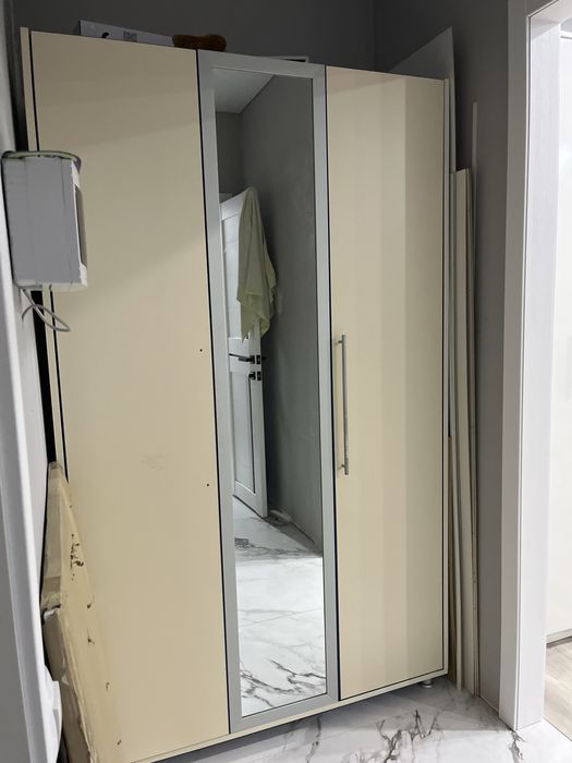 Продаю шкаф для прихожей