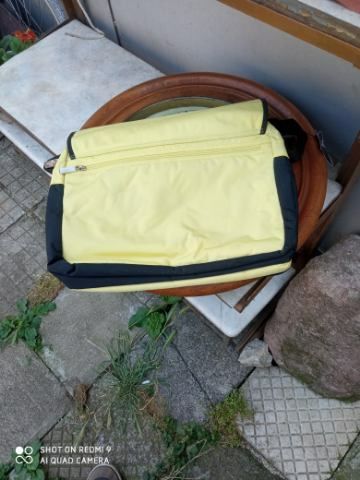 Чанта за лаптоп- жълта