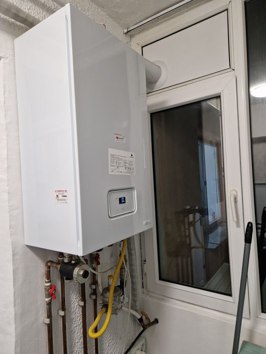 Închiriez apartament 2 decomandate, Rovine, parculet, centrala, et.1